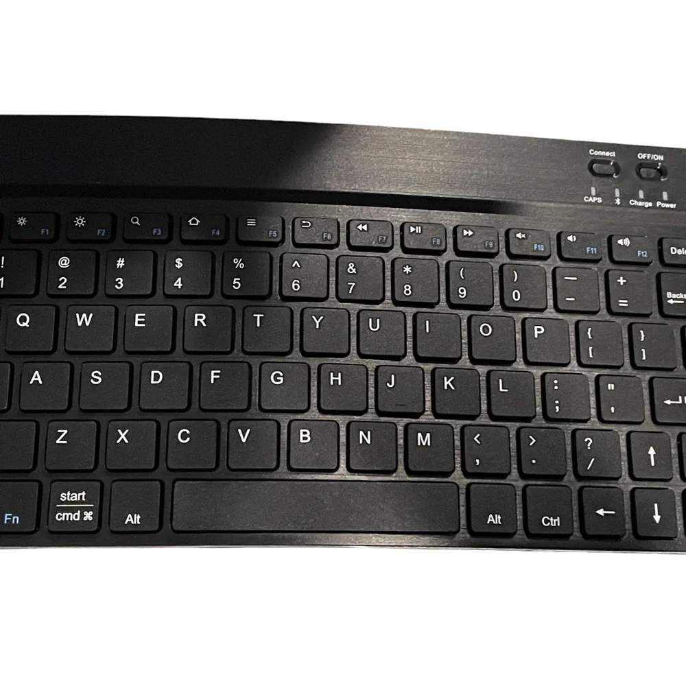 Anker Rechargable Wireless Keyboard in Black